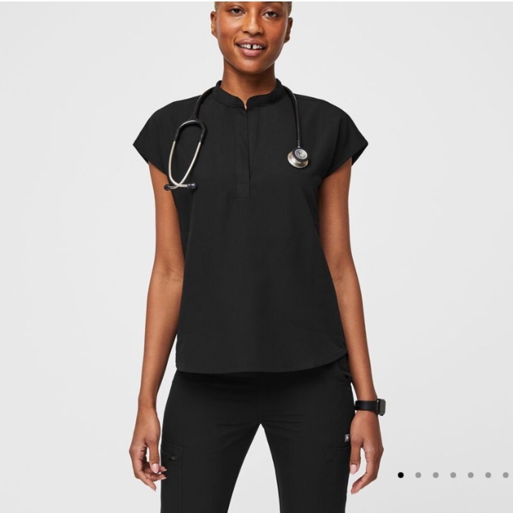 FIGS Rafaela Scrub Top Black